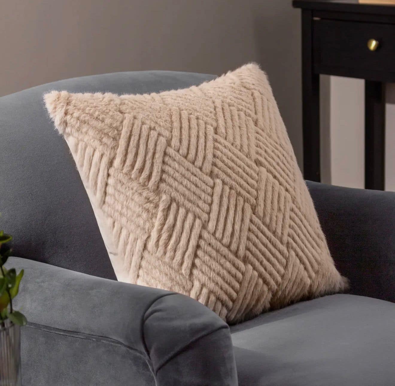 WhatsApp Image 2025-12-22 at 00.21.05 (1)